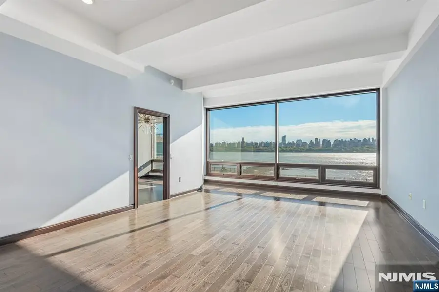 9 Somerset 209, Edgewater, NJ 07020 - #3