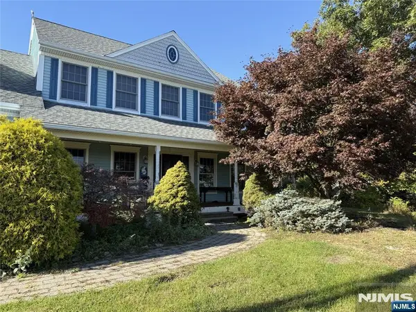 10 Dales Crossing, Wantage, NJ 07461