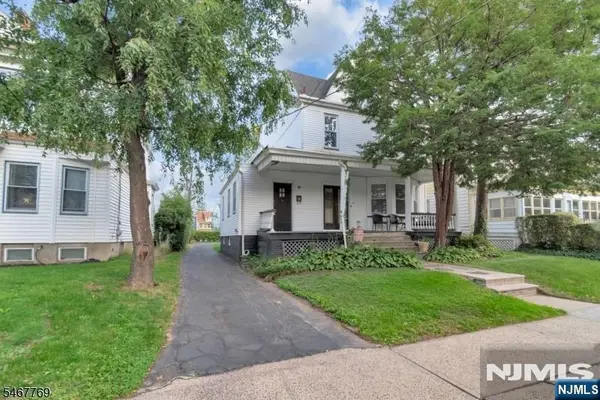 46 Oakland Terrace, Newark, NJ 07106