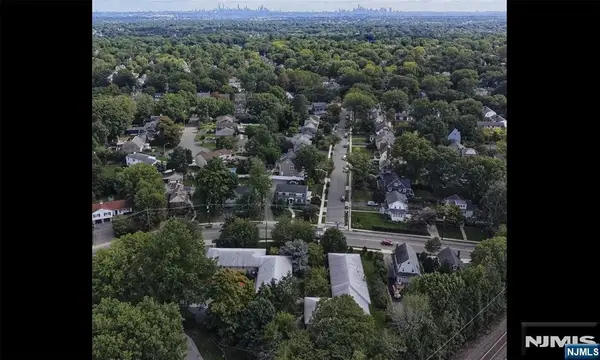 470 Valley Road C009A, Montclair, NJ 07043