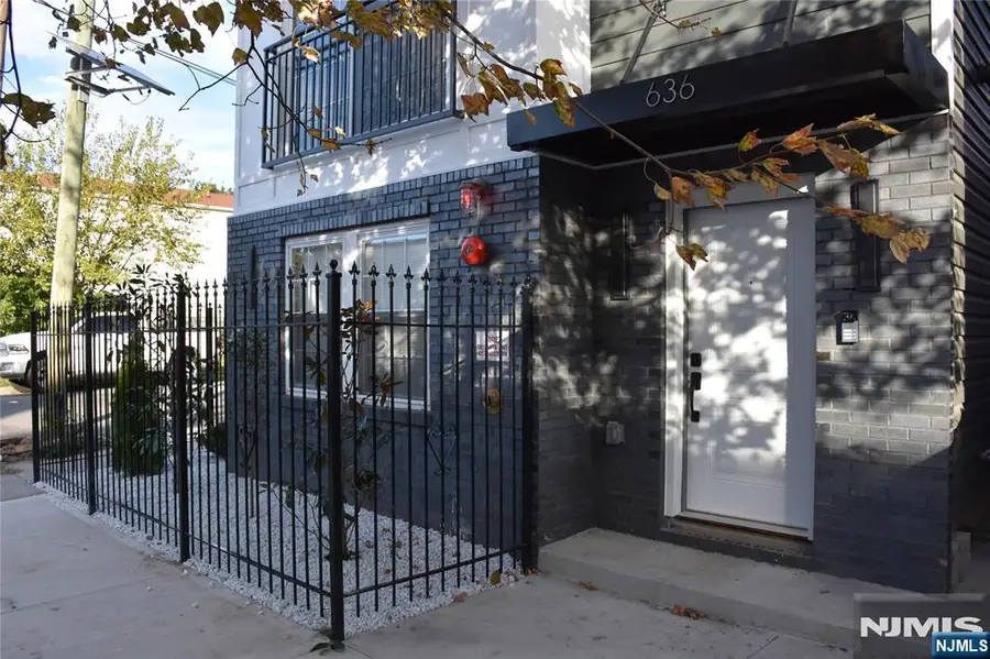 636 10th Street, Newark, NJ 07108 - #3
