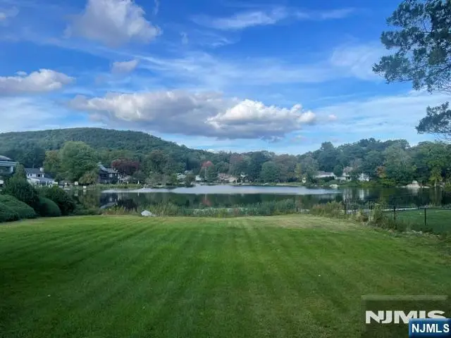 313 High Crest Drive, West Milford, NJ 07480 - #2