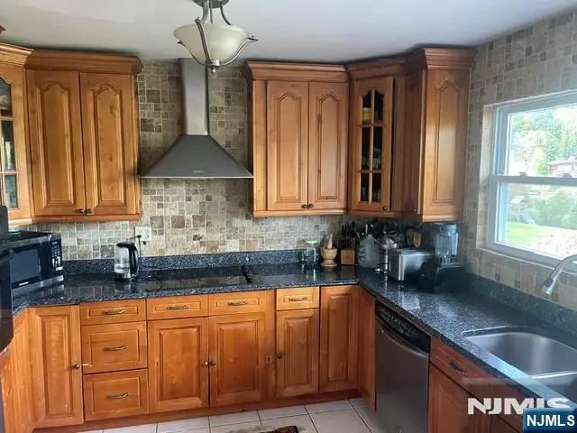 313 High Crest Drive, West Milford, NJ 07480 - #3