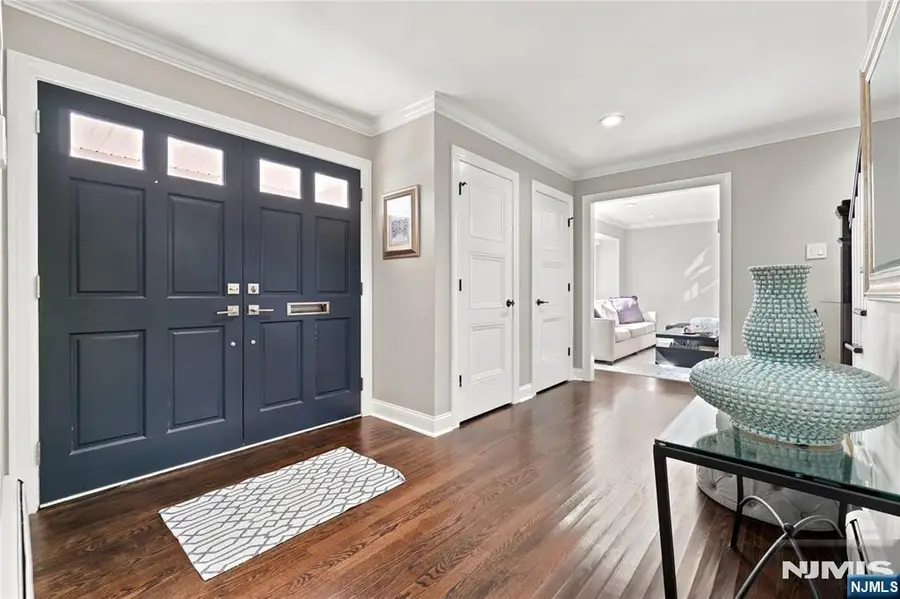 4 Tremont Terrace, Livingston, NJ 07039 - #3