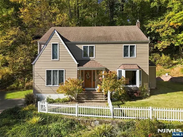 49 Raynor Road, Morris Township, NJ 07960