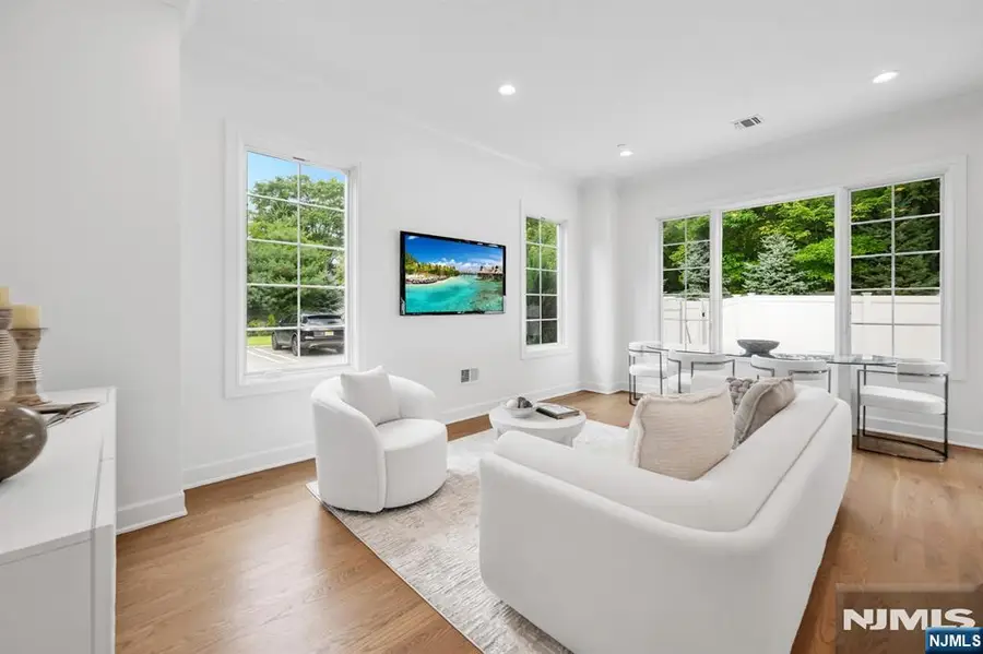 19 Gabriel Court 19, Paramus, NJ 07652 - #3