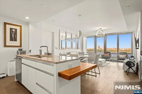 320 Adolphus Avenue 317, Cliffside Park, NJ 07010