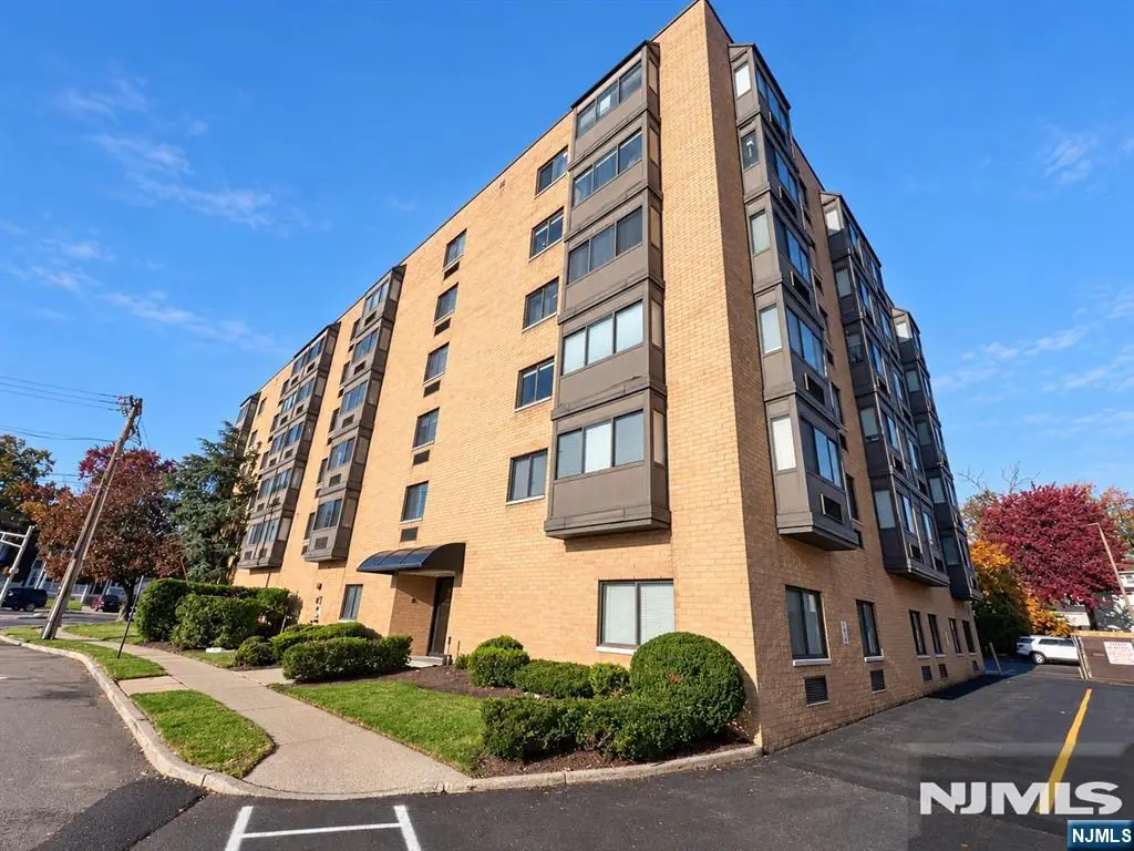 5 Linden Street 4I, Hackensack, NJ 07601 - #1