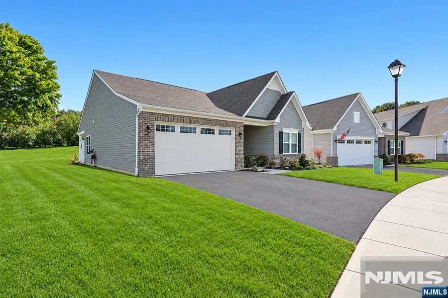 27 Harris Hawk Road, Washington, NJ 07882 - #2
