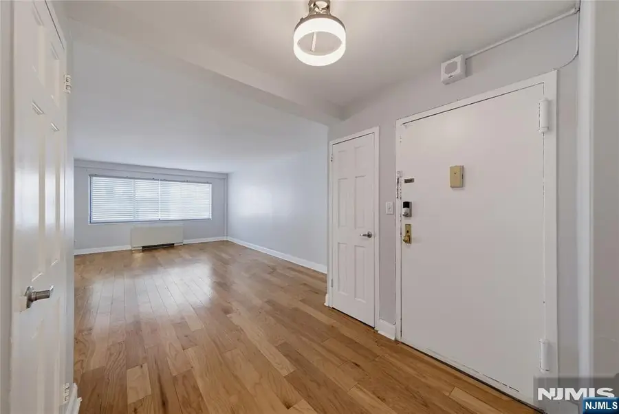 1375 River Road 2L, Edgewater, NJ 07020 - #3