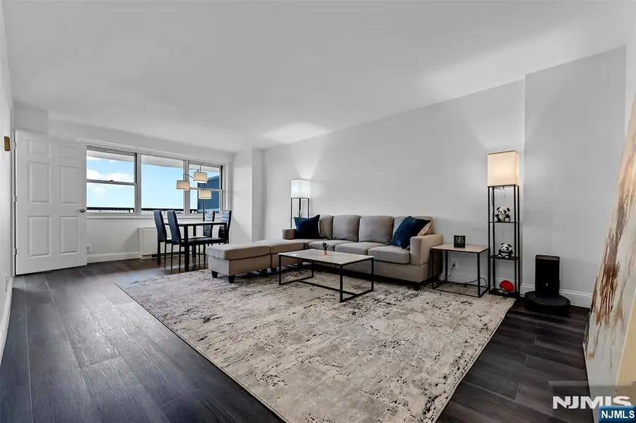 6600 Boulevard East 15F, West New York, NJ 07093 - #3