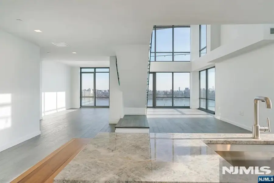 320 Adolphus Avenue 1415, Cliffside Park, NJ 07010 - #3
