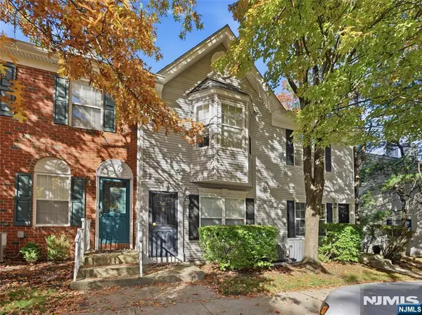 2181 Kent Court, Mahwah, NJ 07430