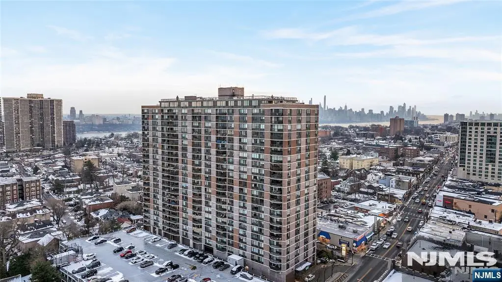 770 Anderson Avenue 21H, Cliffside Park, NJ 07010 - #1