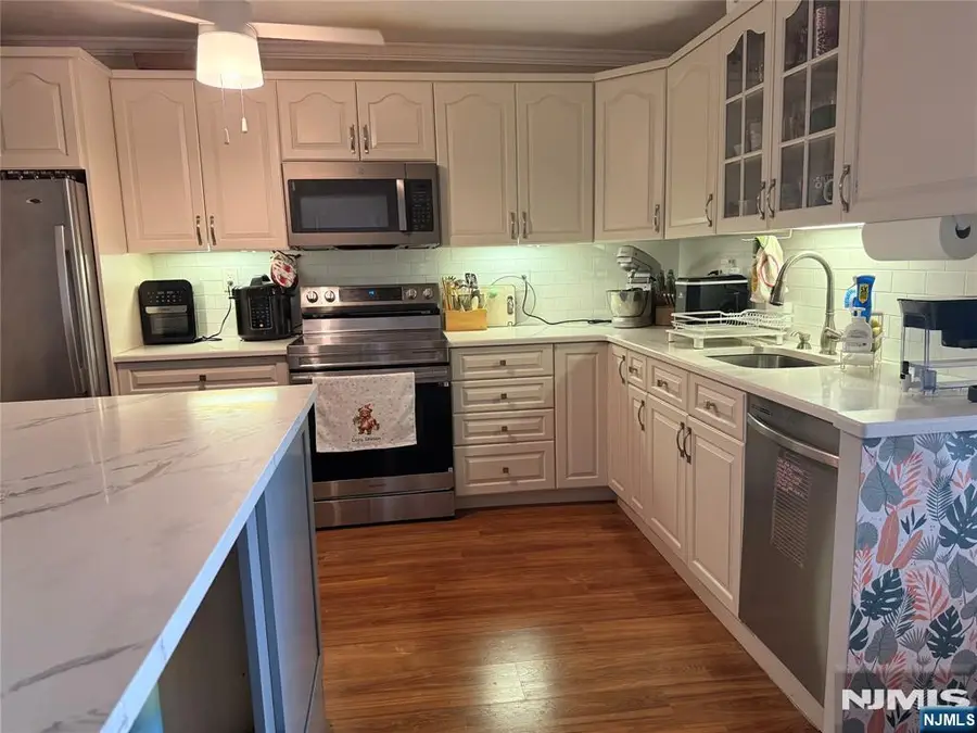 770 Anderson Avenue 21H, Cliffside Park, NJ 07010 - #3