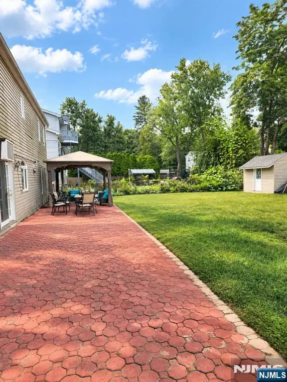 8 Voorhis Place, Pequannock, NJ 07444 - #2