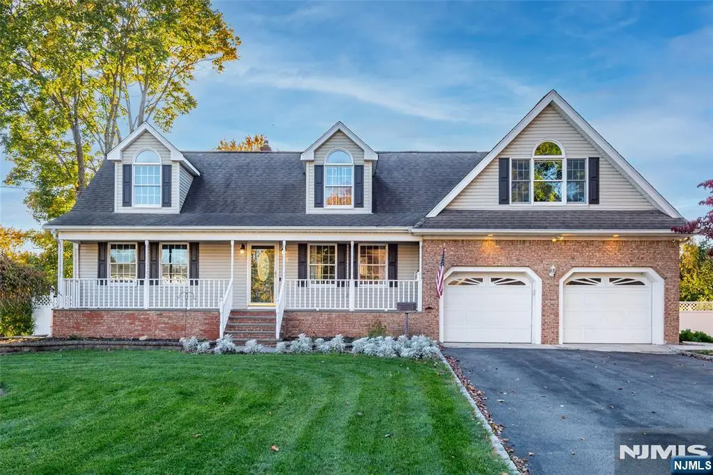 5 Reynolds Road, Pequannock, NJ 07440 - #1