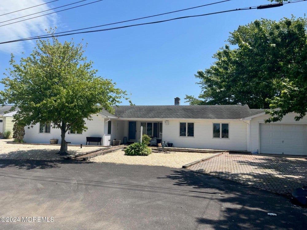 21 Davey Jones Way, Waretown, NJ 08758 ERA