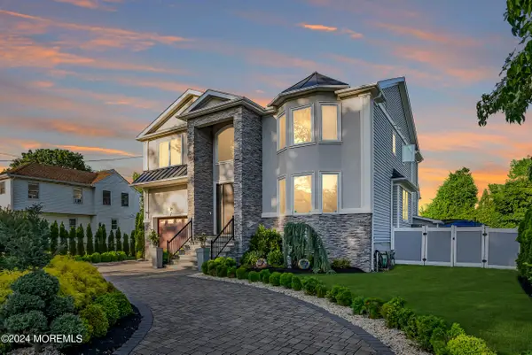 243 Overbrook Avenue, Oakhurst, NJ 07755