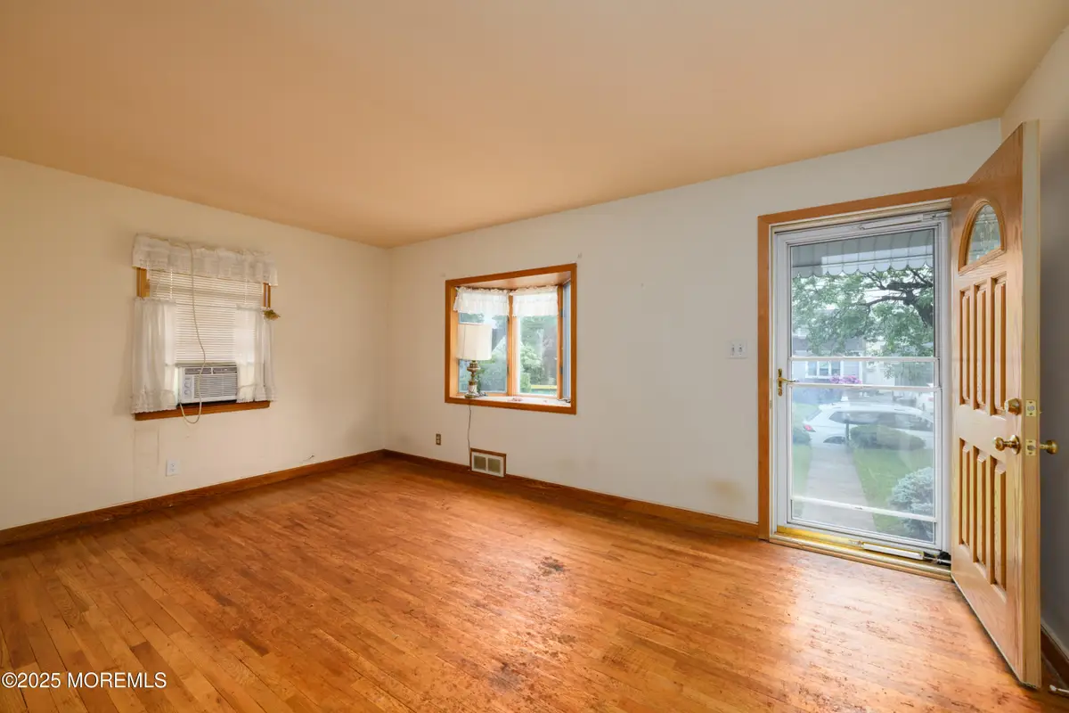 644 Monmouth Avenue, Chula Vista, NJ 07033 - Image #1