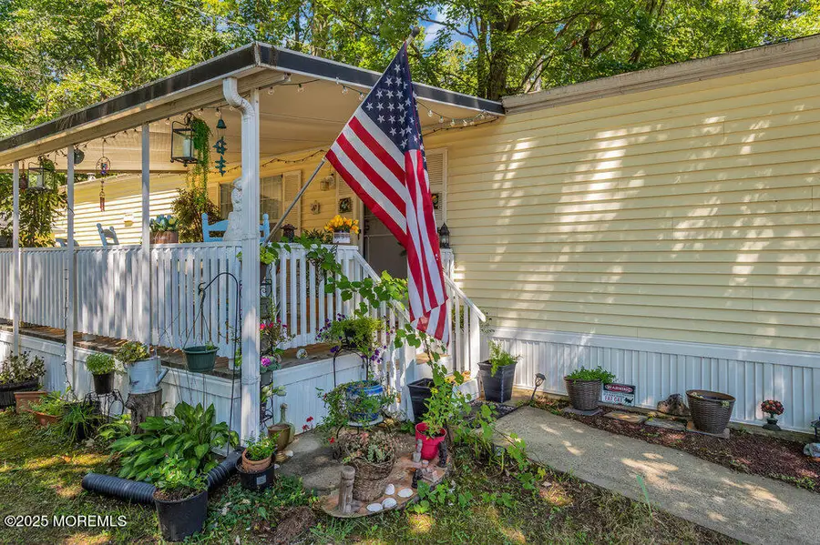 17 South Drive, East Windsor, NJ 08520 - #2