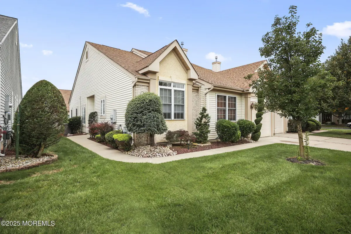 25 Wellfleet Street, Whittingham, NJ 08831 - Image #1