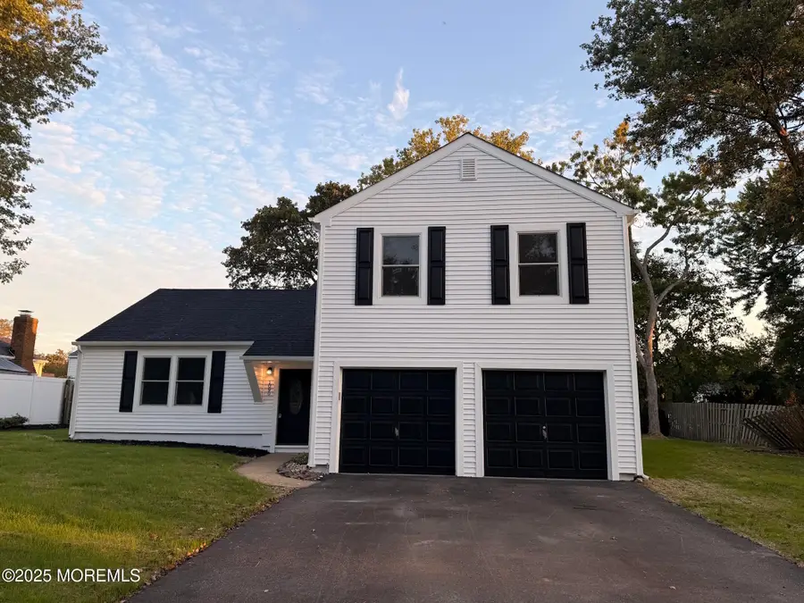 1090 Westlake Drive, Toms River, NJ 08753 - Image #2