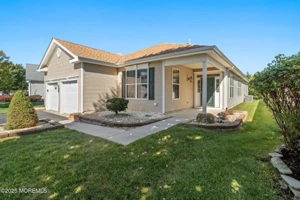 6 Mountain Stream Court, Barnegat, NJ 08005