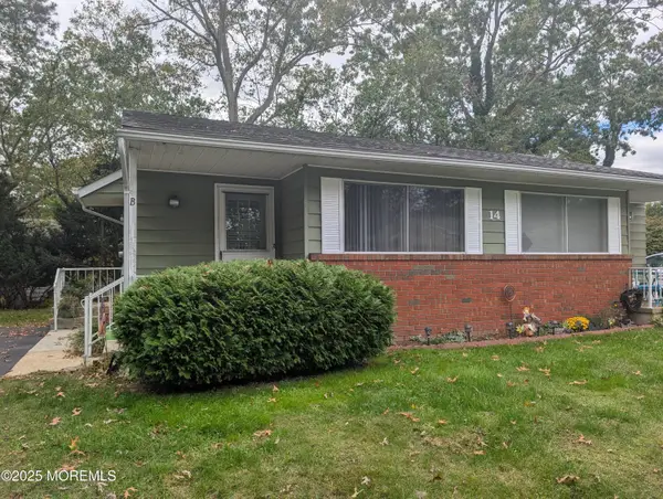 14b California Drive, Whiting, NJ 08759