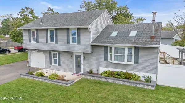 41 Deck Street, Barnegat, NJ 08005