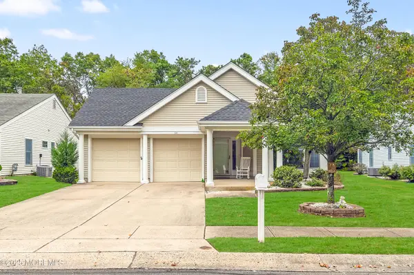 511 Waterford Drive, Manchester, NJ 08759