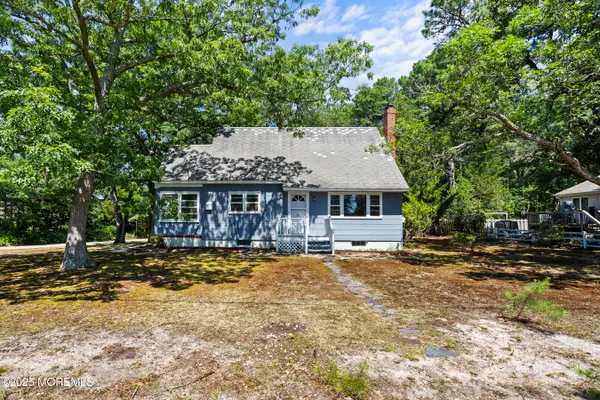 200 Burr Ext Street, Barnegat, NJ 08005