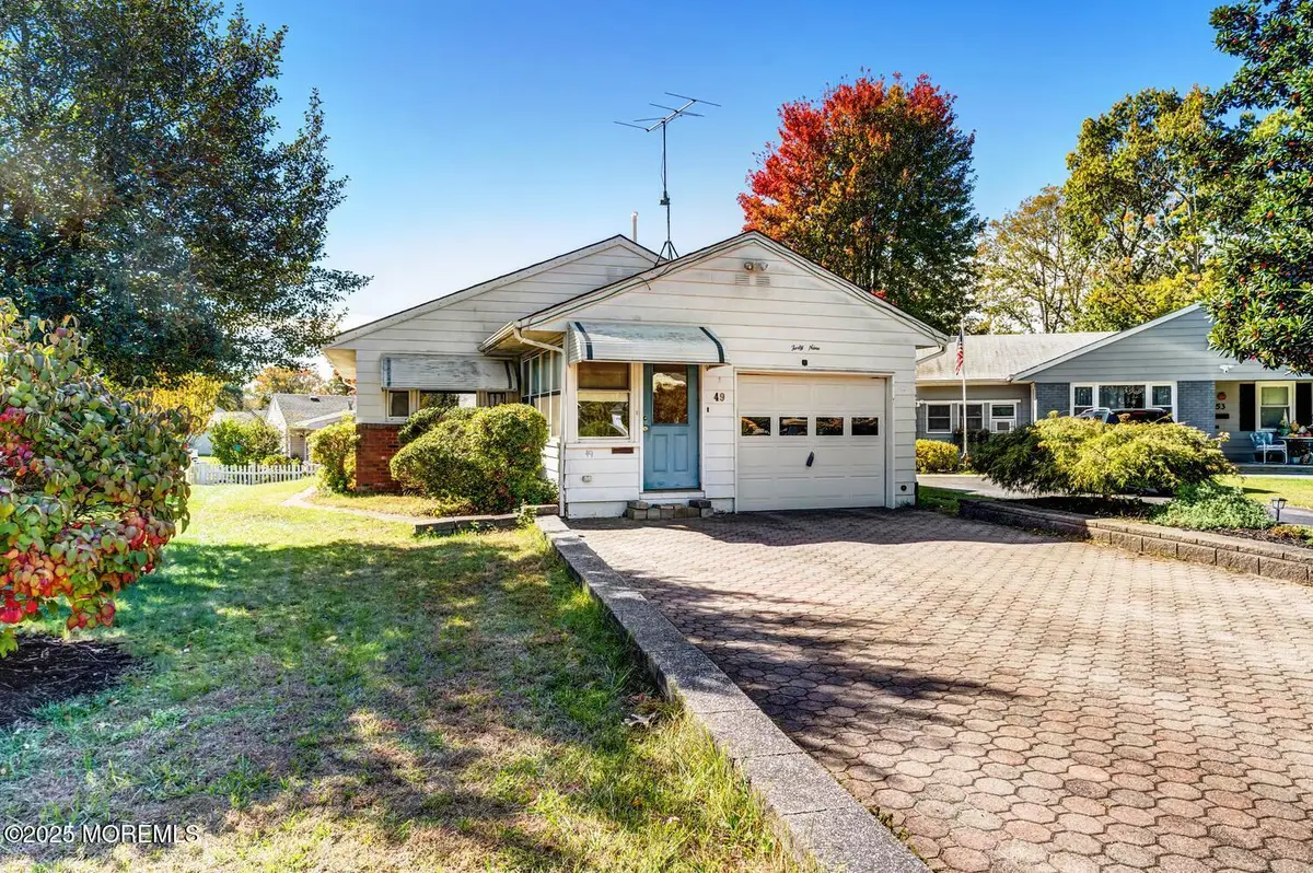 49 Green Drive, Toms River, NJ 08755 - Image #1