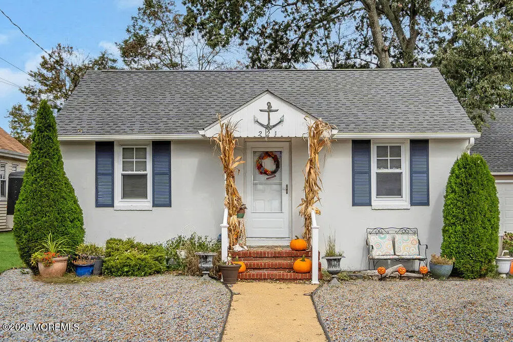 221 Lakewood Avenue, Ocean Gate, NJ 08740 - Image #1