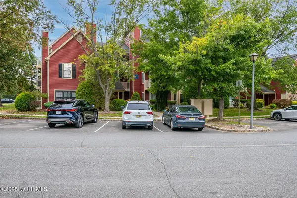 353 Crosspointe Drive #353, East Brunswick, NJ 08816