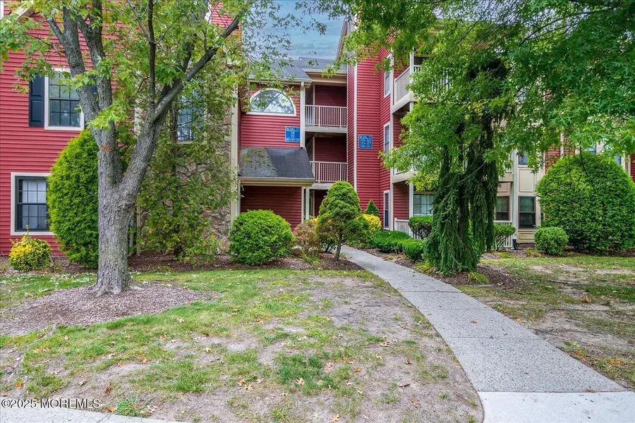 353 Crosspointe Drive #353, East Brunswick, NJ 08816 - Image #2