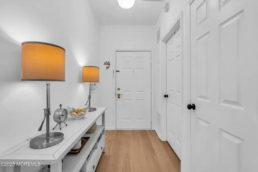 394 Saint Andrews Place, Manalapan Township, NJ 07726 - Image #3