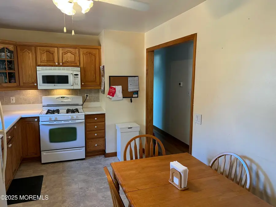 20 Nottingham Drive, Howell, NJ 07731 - Image #3