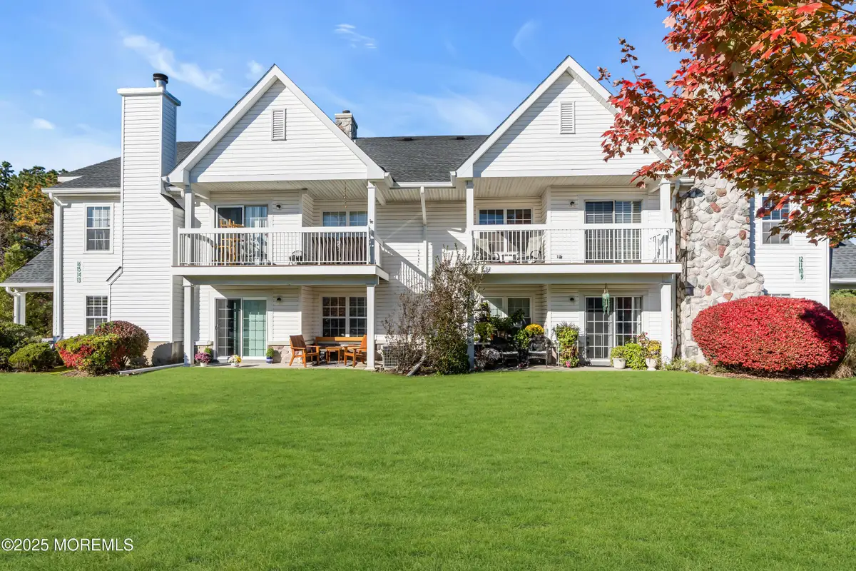 9 Des Moines Court, Tinton Falls, NJ 07712 - Image #1