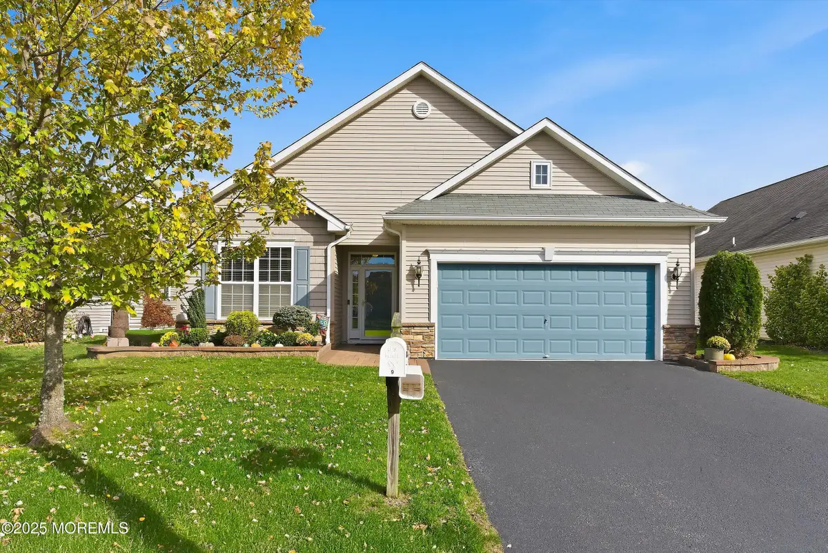 9 Eagle Ridge Circle, Lakewood, NJ 08701 - Image #1