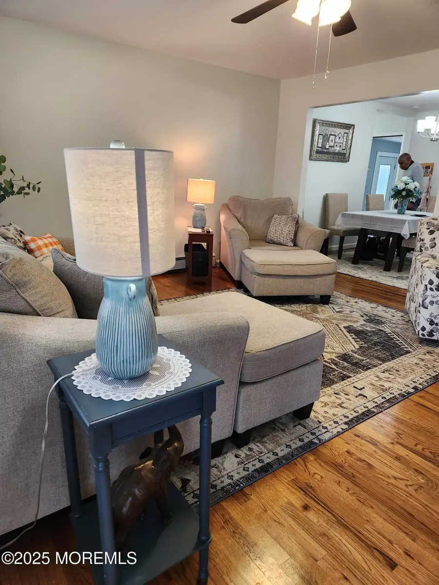 35 Edinburgh Drive, Toms River, NJ 08757 - Image #3