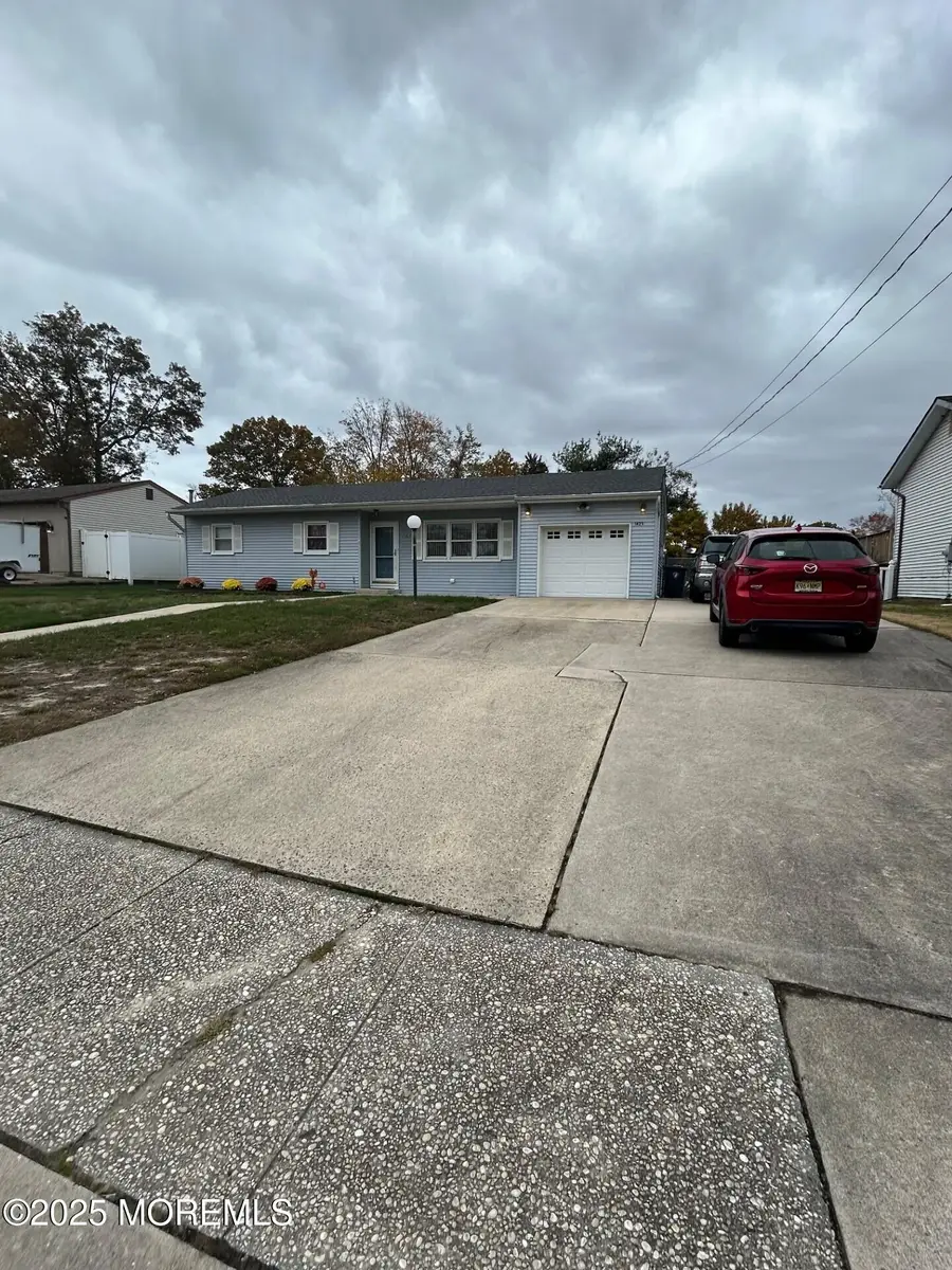 1425 Nevada Drive, Toms River, NJ 08753 - Image #2