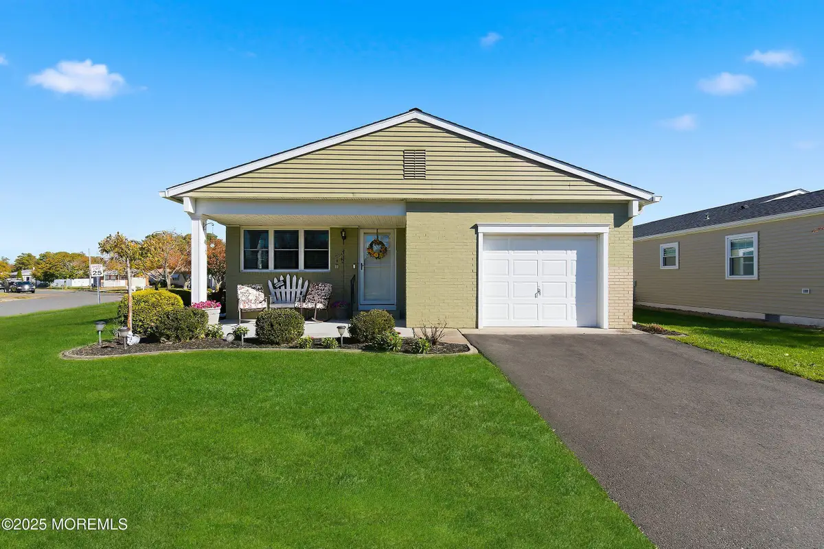 25 Davenport Road, Toms River, NJ 08757 - Image #1