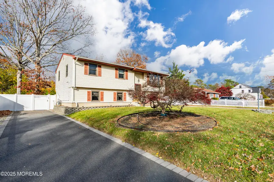 733 Commonwealth Boulevard, Toms River, NJ 08757 - Image #2