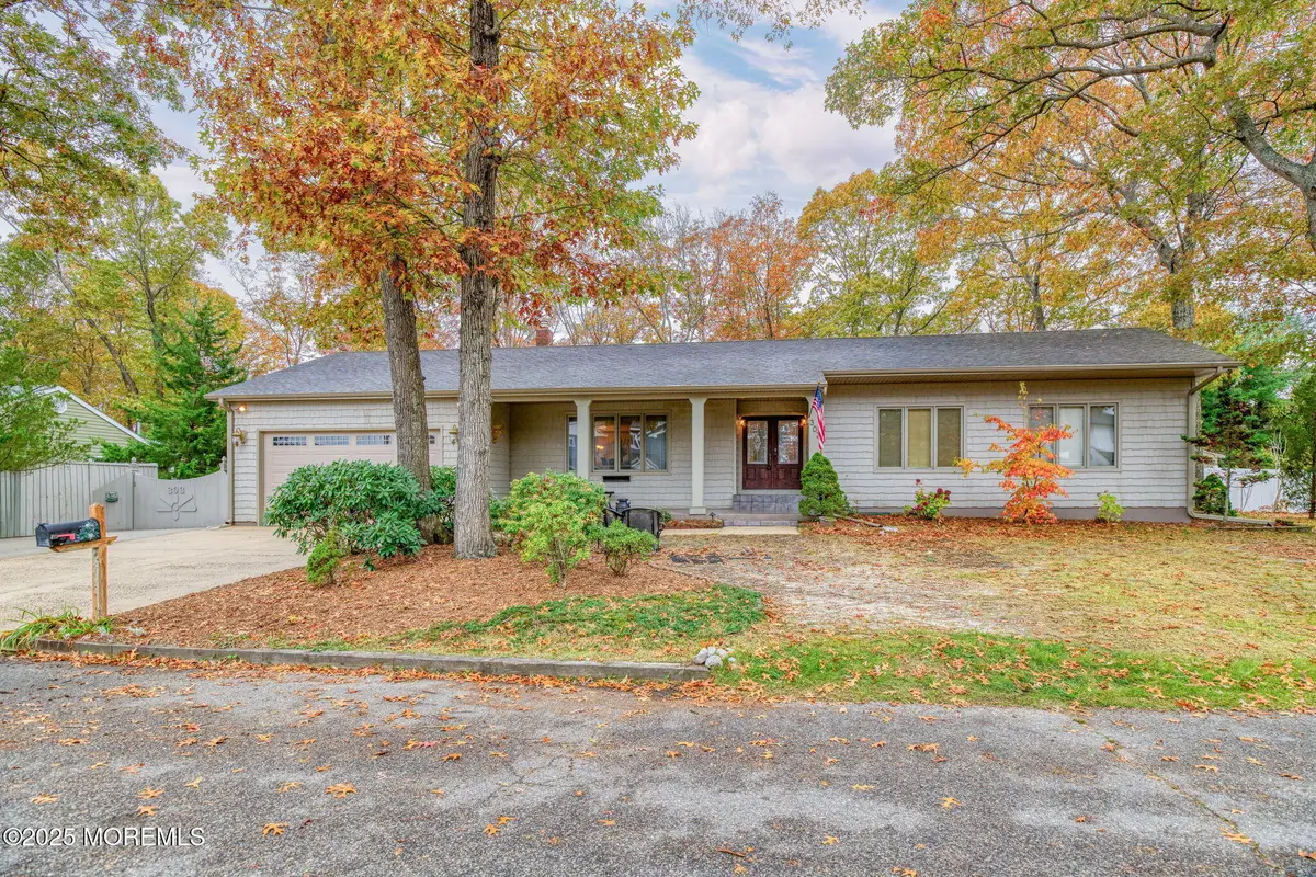 303 Lakeshore Drive, Manahawkin, NJ 08050 - Image #1