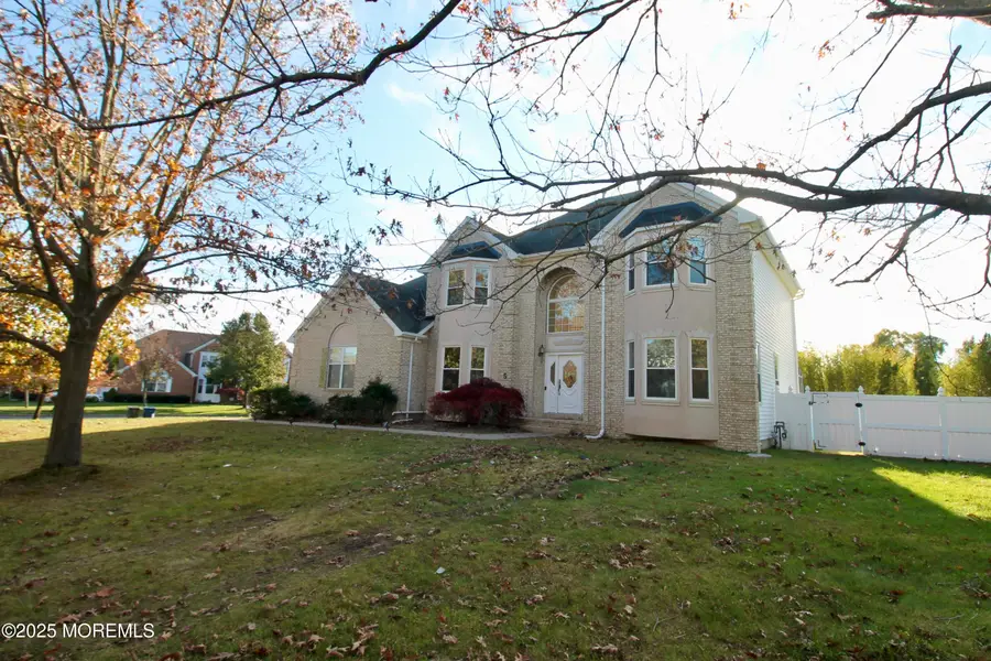 5 Shinnecock Hills Drive, Ocean Township, NJ 07712 - Image #2
