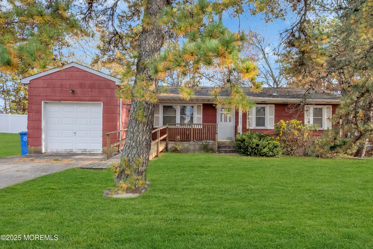 189 Lighthouse Drive, Manahawkin, NJ 08050 - Image #1