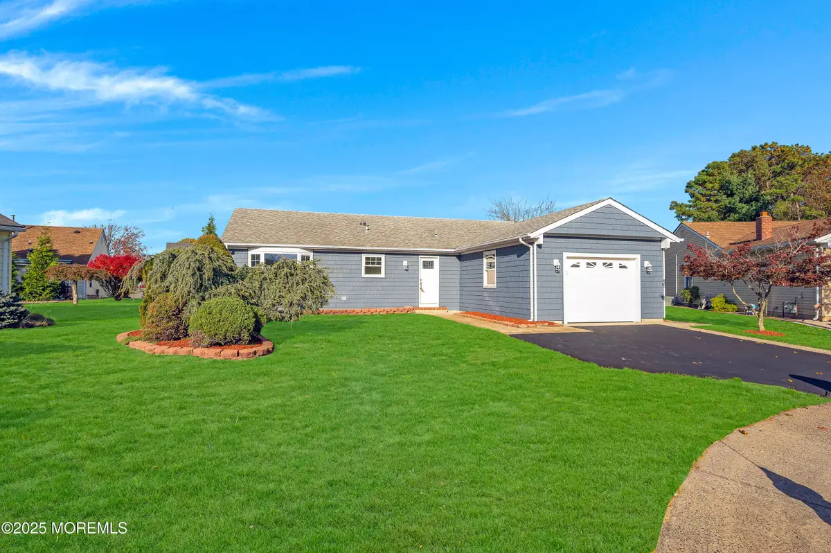 18 Leighton Court, Toms River, NJ 08757 - Image #1