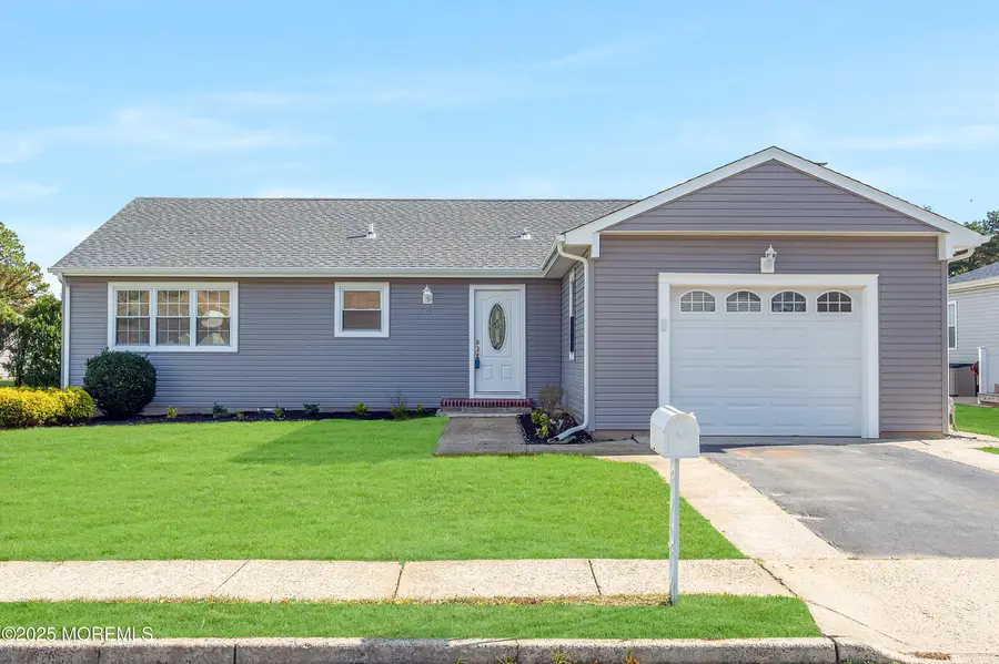 8 Mayaquez Lane, Toms River, NJ 08757 - Image #2