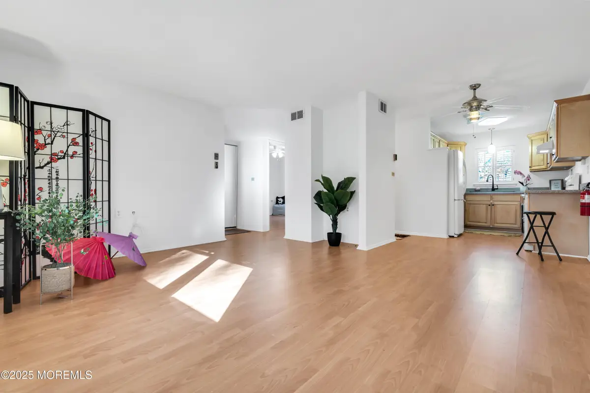 47 E Cambridge Court #100E, Lakewood, NJ 08701 - Image #1